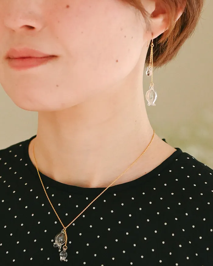 ピアス リリー2